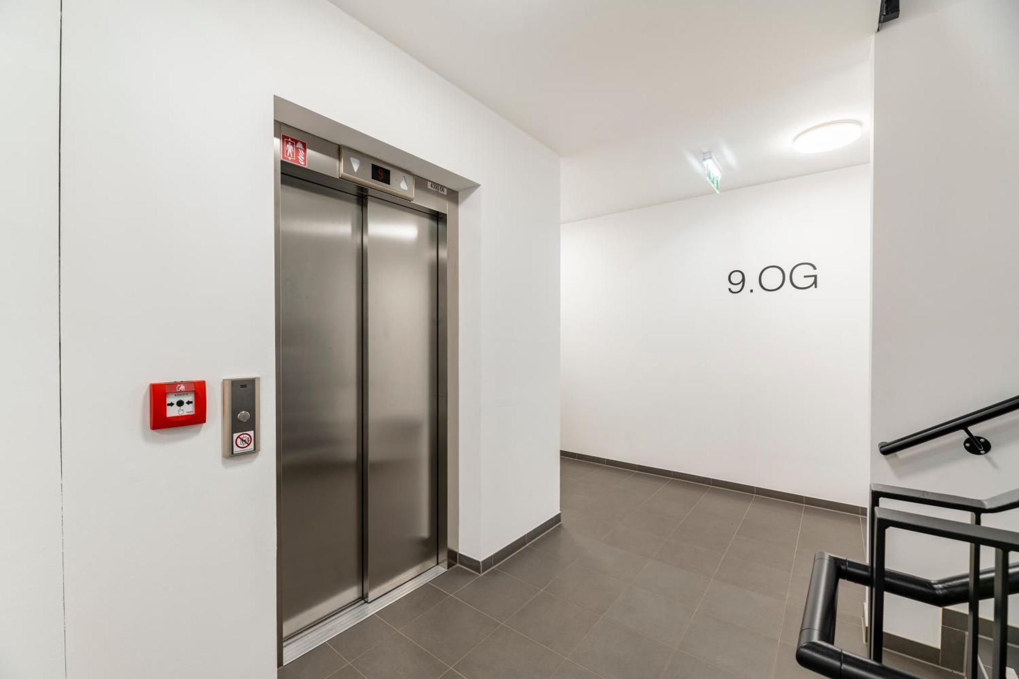Edler Wohnraum Panoramablick 3 Sz Boxspringbetten, E-Ladestation, Kaffeevollautomat, Klima, Lift, Terrasse & 2Xtg Грац Екстер'єр фото