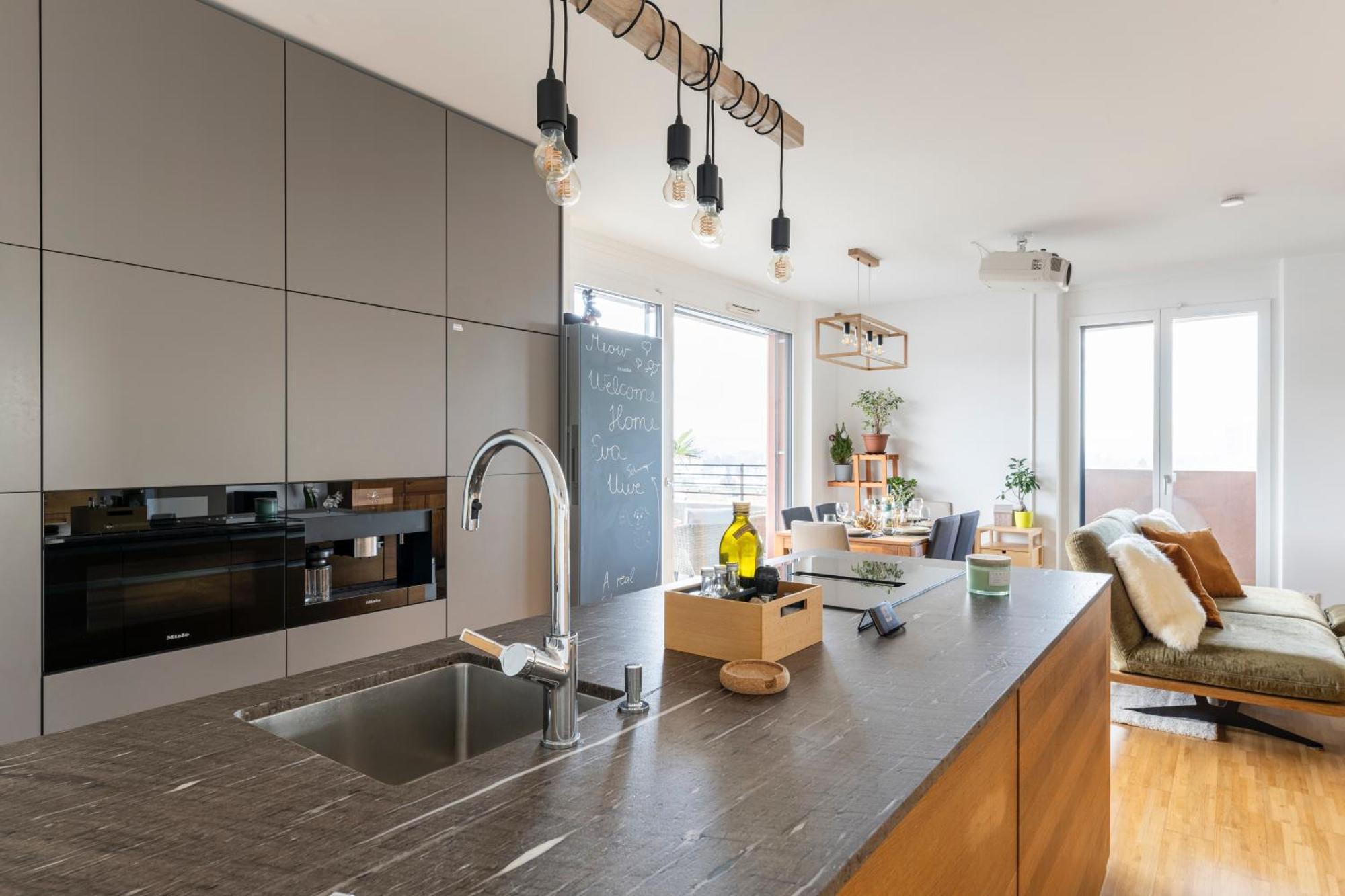 Edler Wohnraum Panoramablick 3 Sz Boxspringbetten, E-Ladestation, Kaffeevollautomat, Klima, Lift, Terrasse & 2Xtg Грац Екстер'єр фото