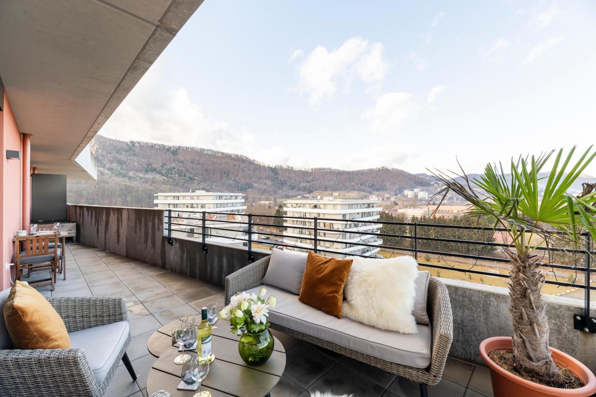 Edler Wohnraum Panoramablick 3 Sz Boxspringbetten, E-Ladestation, Kaffeevollautomat, Klima, Lift, Terrasse & 2Xtg Грац Екстер'єр фото
